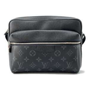 Louis Vuitton Shoulder Bag Eclipse Black Taiga Outdoor Messenger Taigarama